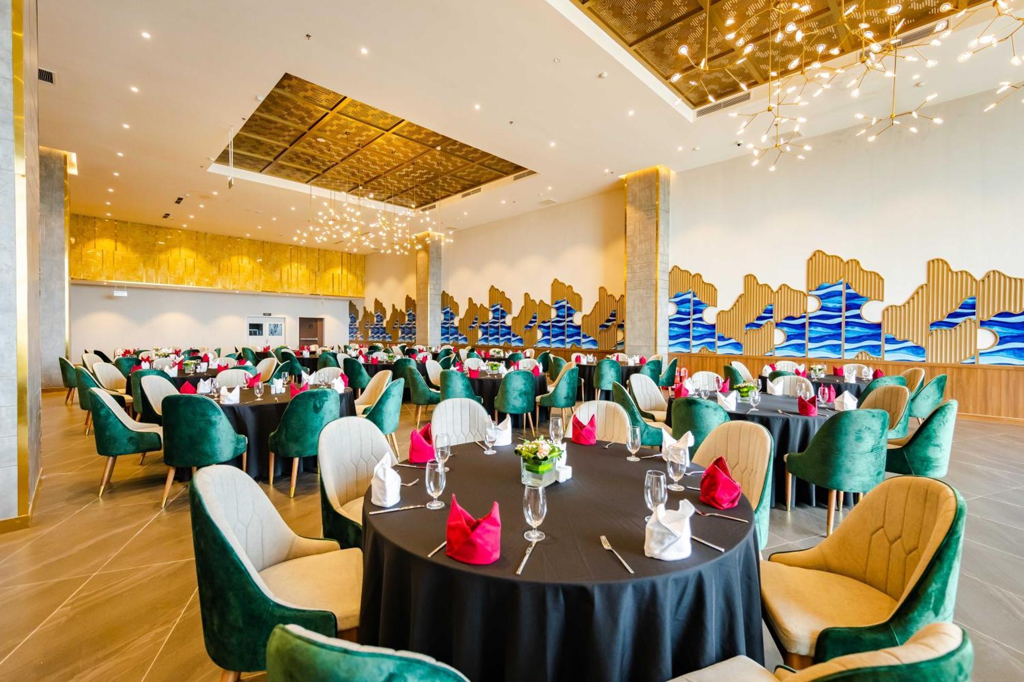 Muong Thanh Luxury Ha Long Centre II Buitenkant foto